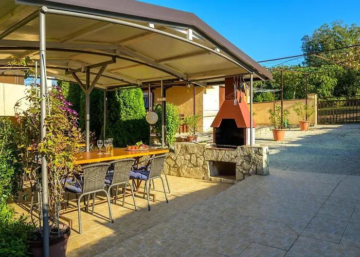 Gemuetliche 5 By Interhome Lejlighed Štinjan