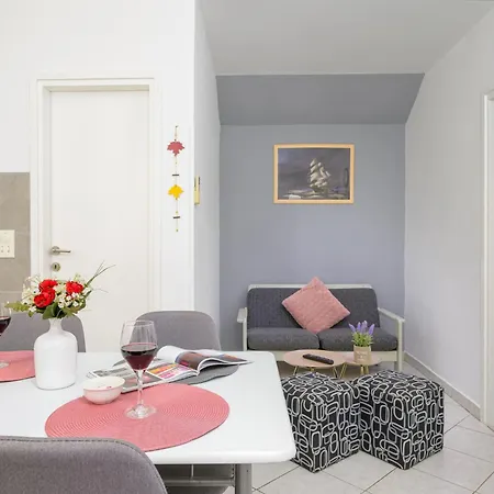 Daire Gemuetliche 5 By Interhome