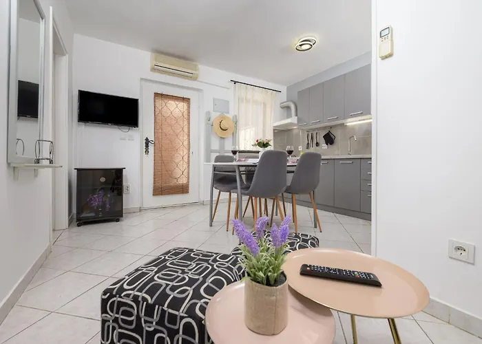 아파트 Gemuetliche 5 By Interhome 스틴잔