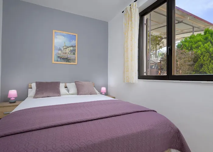 아파트 Gemuetliche 5 By Interhome